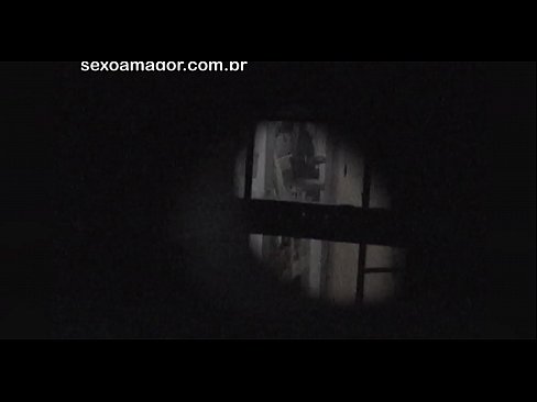 ❤️ Blondie wird heimlich von einem Voyeur aus der Nachbarschaft gefilmt, der sich hinter Hohlblocksteinen versteckt ❤ Sex bei uns de.teatroporno.ru ❌❤